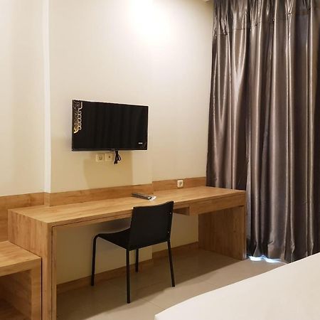 Oyo 90015 Platinum Guest House Medan Eksteriør billede