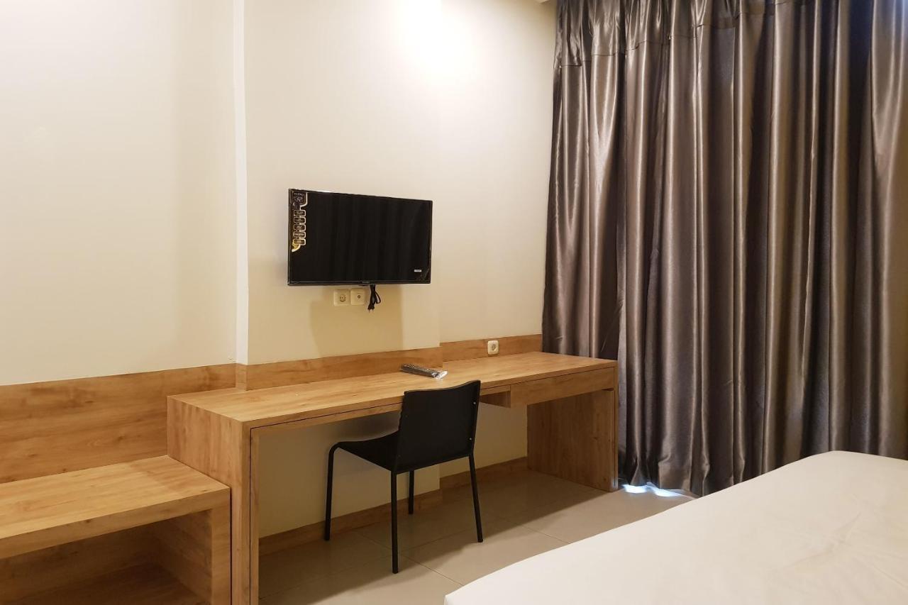 Oyo 90015 Platinum Guest House Medan Eksteriør billede