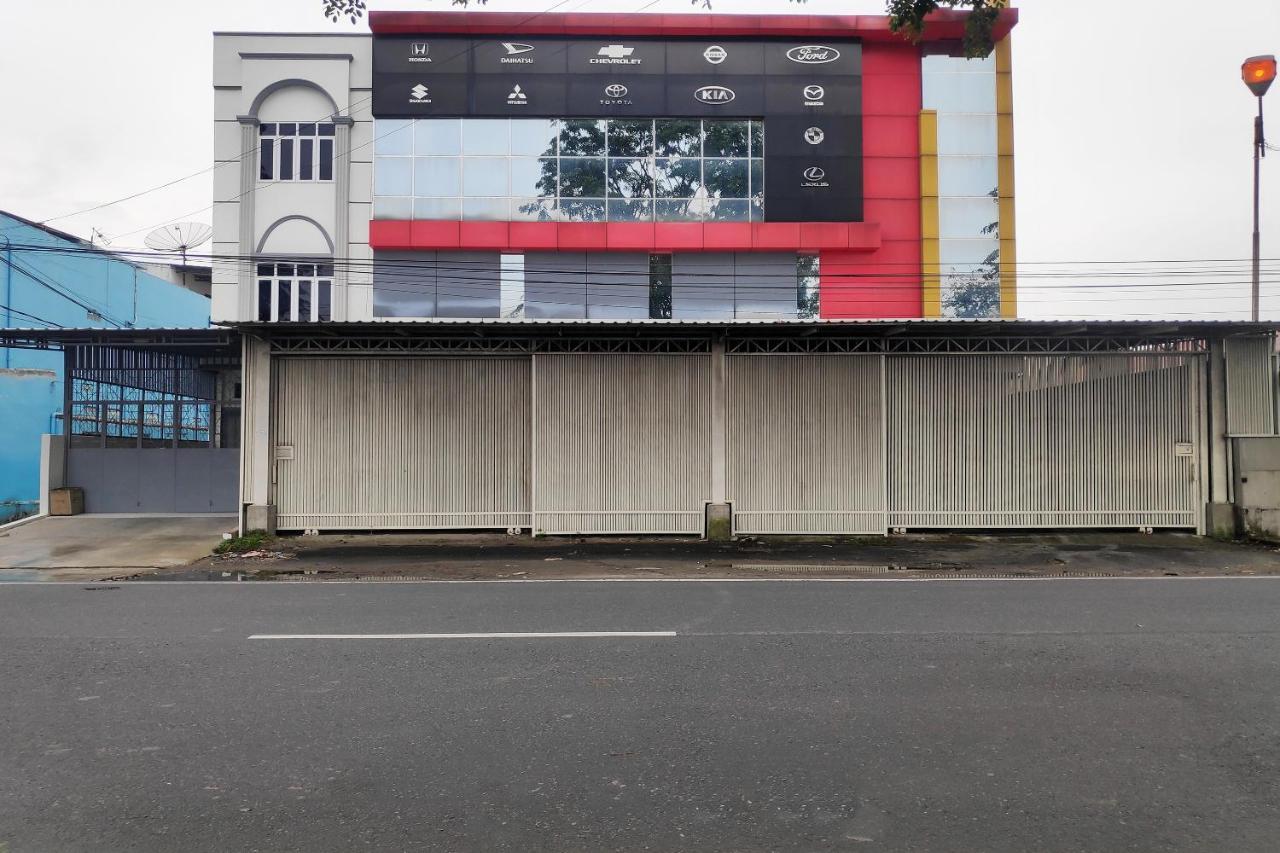 Oyo 90015 Platinum Guest House Medan Eksteriør billede